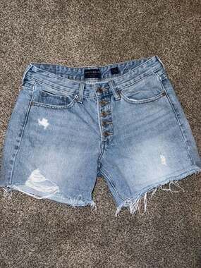 Lucky Brand Button Fly Distressed Denim Shorts Size 4/27